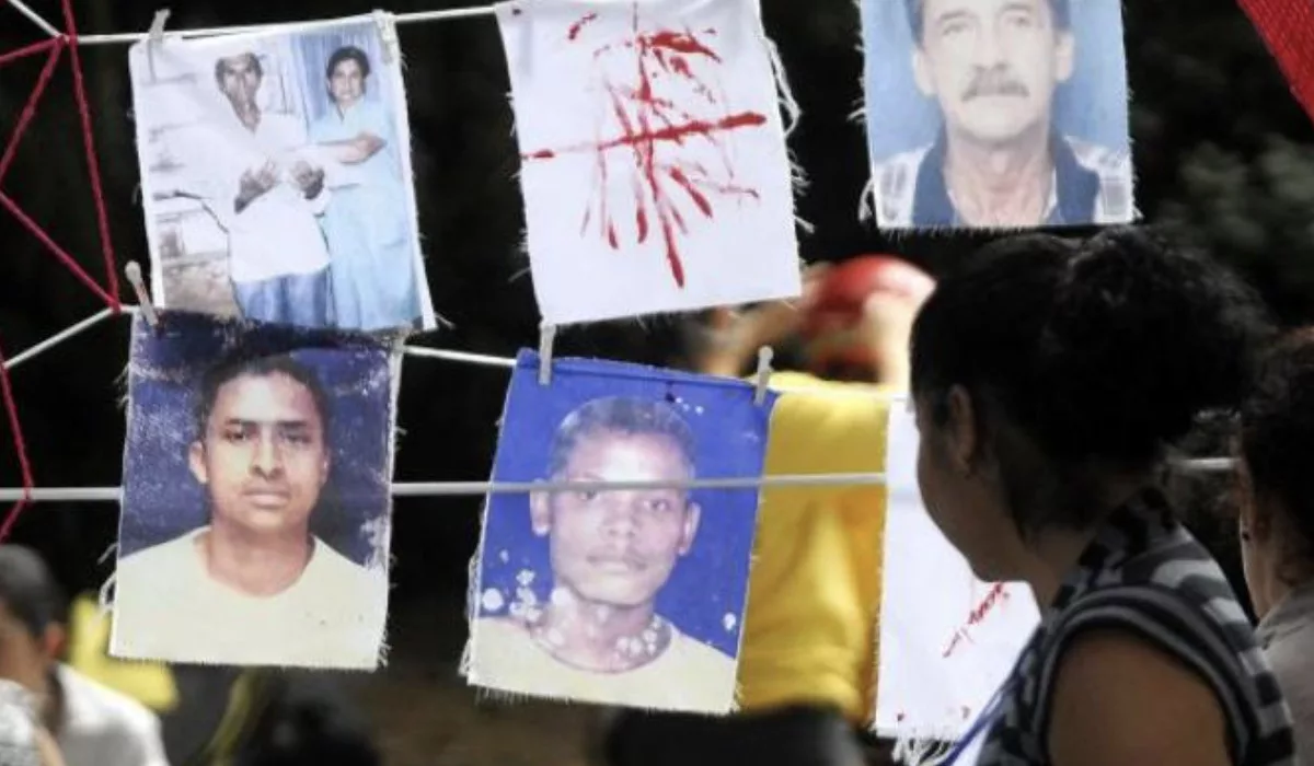 Víctimas del conflicto con paramilitares en Colombia
