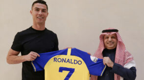 Ronaldo Ganará 100 millones de euros por año
