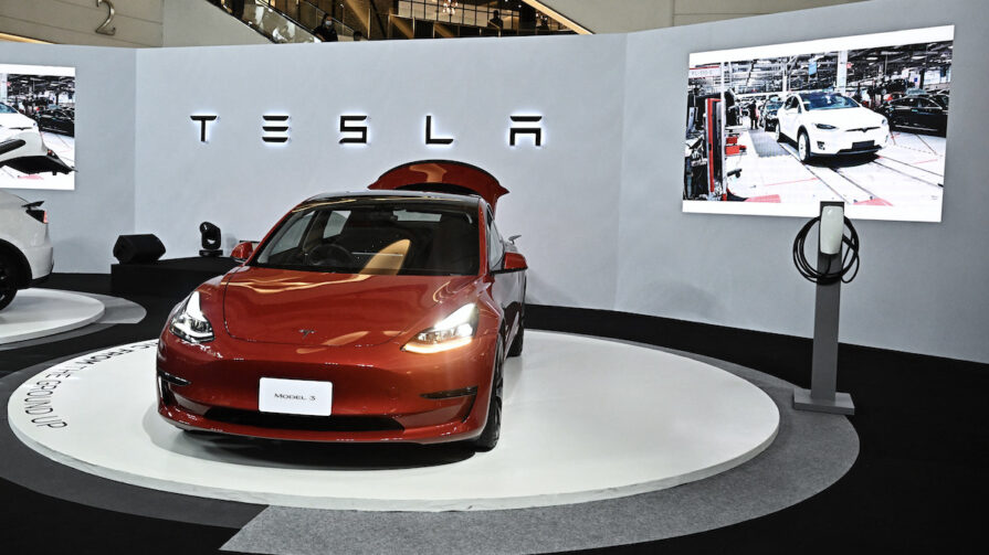 A pesar de su gran venta de autos, Tesla no logró los objetivos en 2022