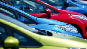 Colombia entre los países más caros para comprar auto Scrap Car