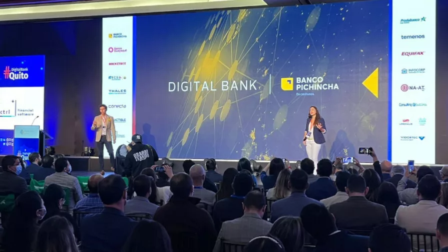 Banco Pichincha ha adaptado sus canales digitales para atender las necesidades de las personas con discapacidad visual y a los microempresarios.