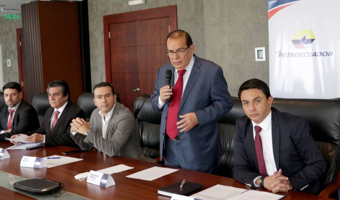 Petroecuador buscaba abrir las ofertas para la compra de 1′770.000 barriles de nafta de alto octano RON 95 en seis cargamentos de 295.000 barriles cada uno.