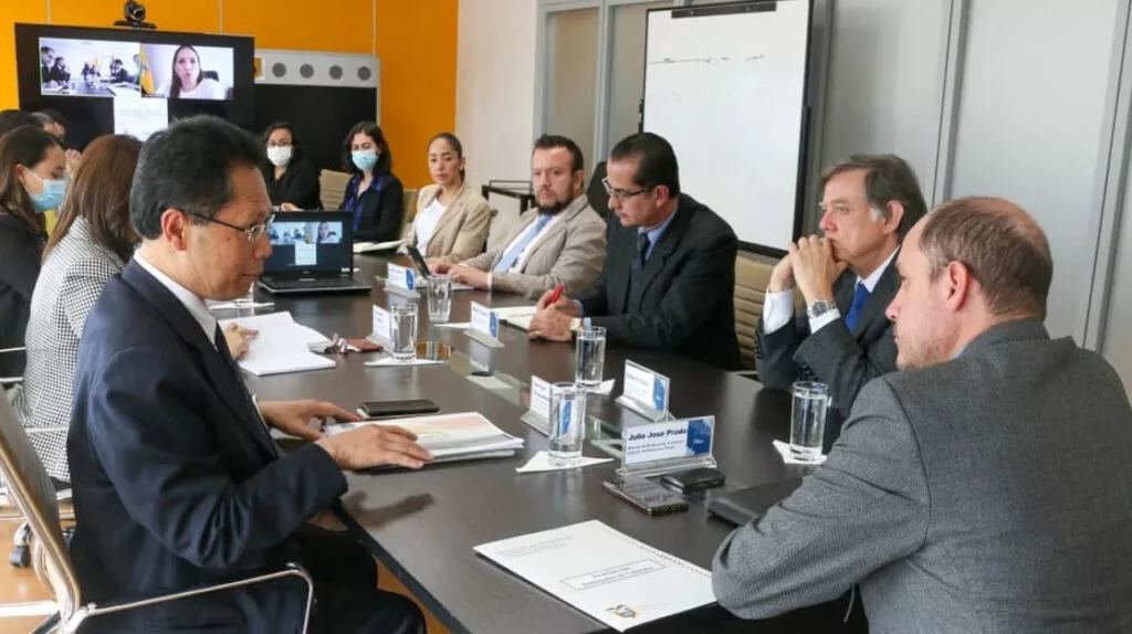 Según el estudio, la caída del indicador es resultado del pesimismo con que los economistas miran el futuro, y no tanto de la coyuntura económica del país.