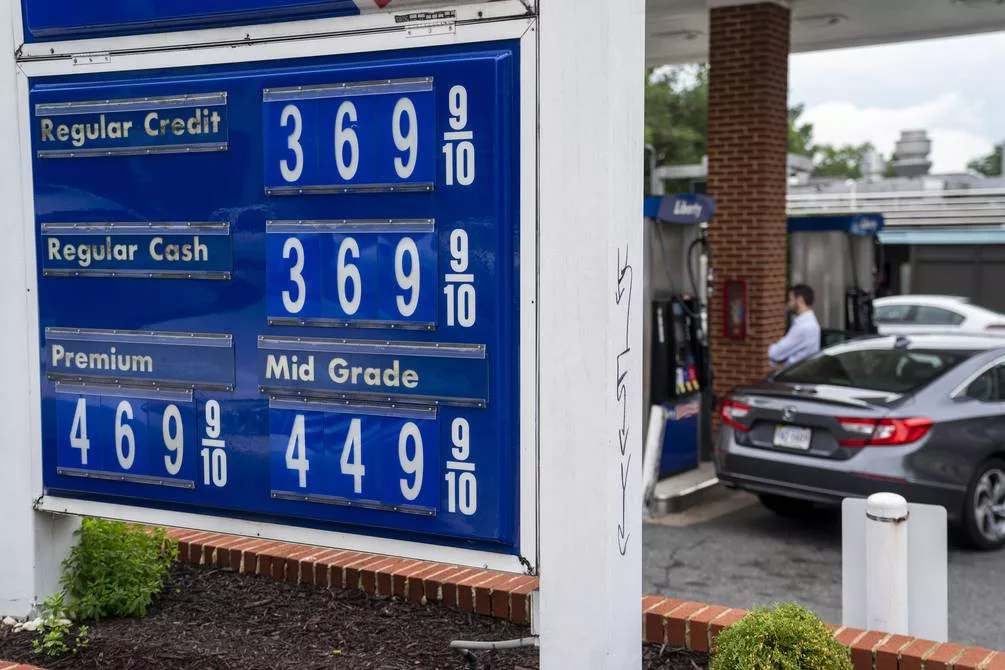 En Ecuador, el precio de la súper, que es calculado por Petroecuador a través de una fórmula, se relaciona con el precio del crudo y el de los derivados del mes anterior.