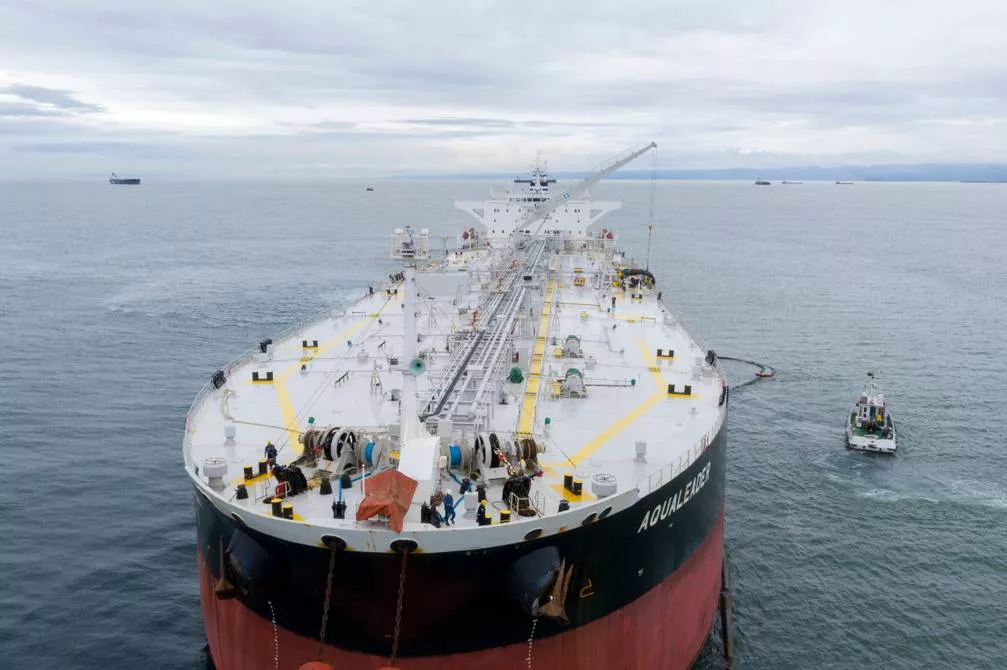 Un tercer punto del acuerdo de renegociación es que 192 cargamentos de crudo se continuarán entregando a Petrochina hasta el 2027.