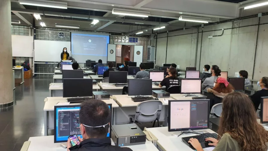 La OIEC se encarga de detectar, formar y preparar los talentos que conforman los equipos que representan al país en varias competencias, siendo la más importante el Mundial de Informática (IOI).