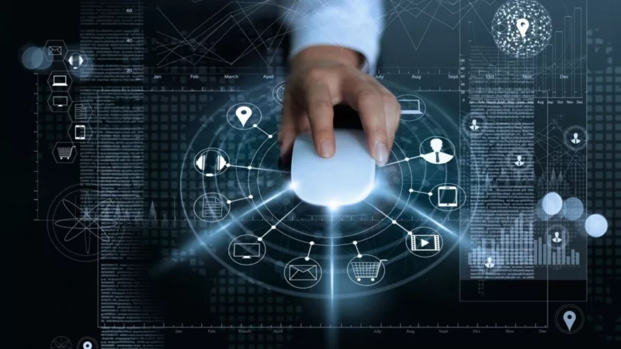 Según el MINTEL, 1,3 millones de adultos mayores pueden acceder con un descuento del 50% en planes básicos de internet y telefonía móvil.