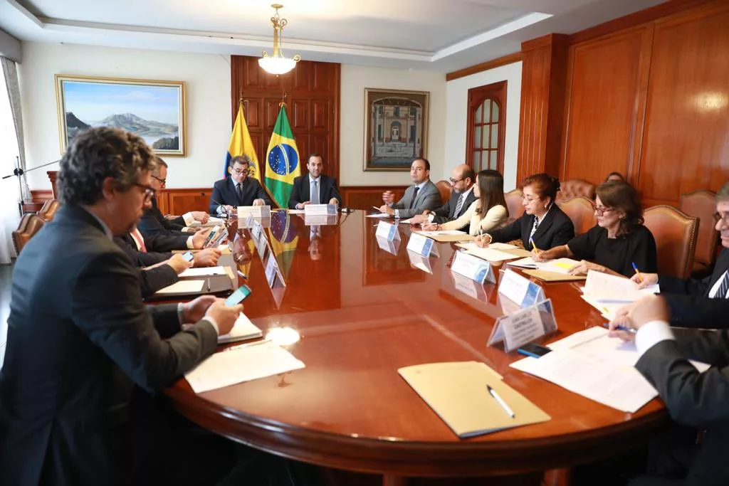 Los Gobiernos de Ecuador y de Brasil acordaron fortalecer la cooperación en torno a una variada agenda de temas como la seguridad, defensa, movilidad humana, comercio e inversiones.