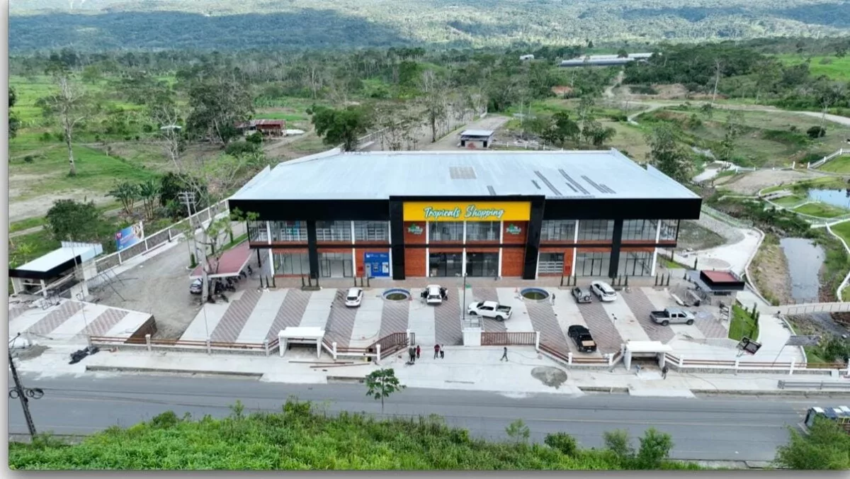 Este espacio contará con una infraestructura de tres pisos donde se distribuirán en espacios de esparcimiento, recreación y compras.