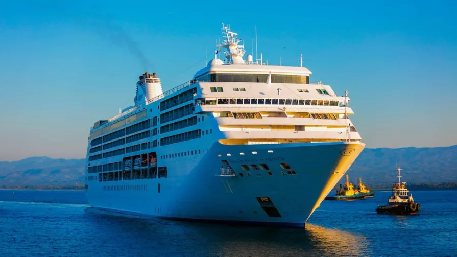 En diciembre arribaría la nave Silver Moon, con la que sumarían un total de nueve cruceros en anclar en el puerto manabita en lo que va de la temporada 2022-2023.