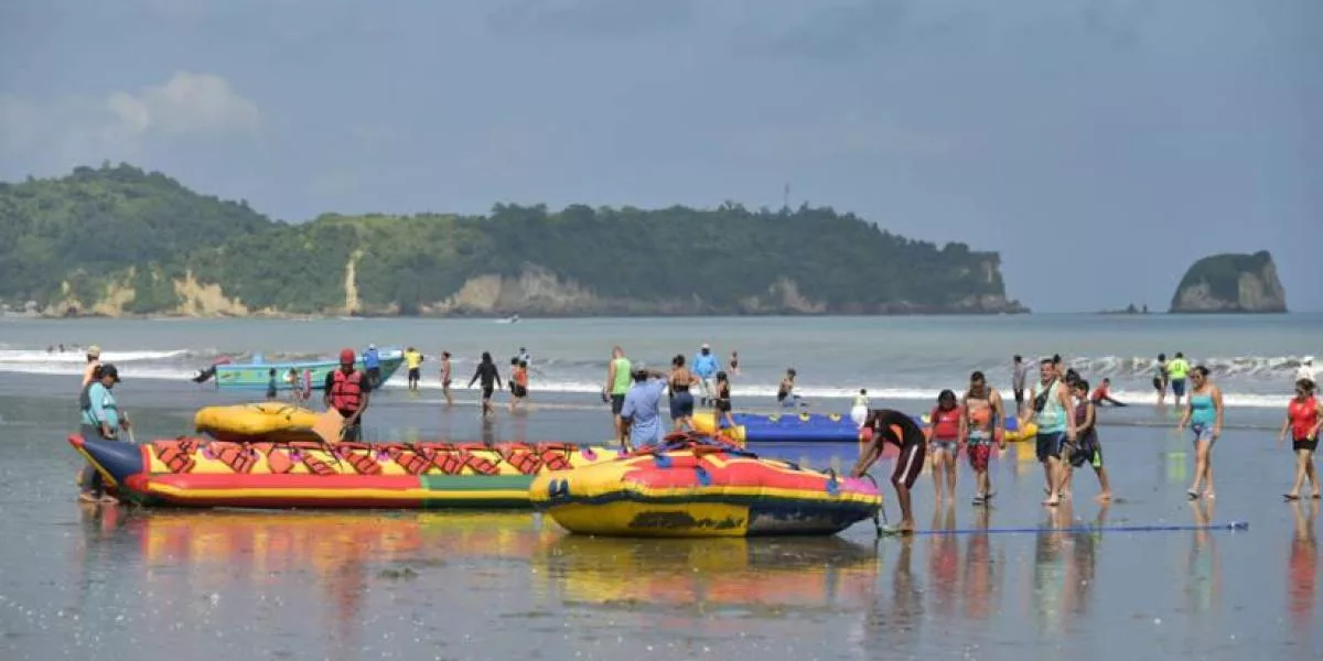 La estrategia de los propietarios de los establecimientos para no perder visitantes es ofrecer promociones.
