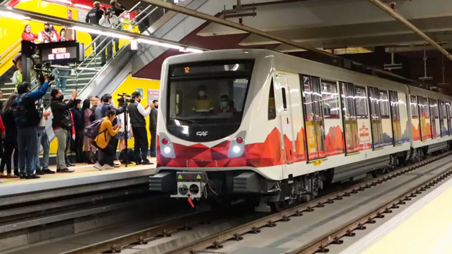 A partir del 5 de enero del siguiente año habrá trenes en movimiento, y la gente podrá descargarse una aplicación para obtener los pases de cortesía para viajar.