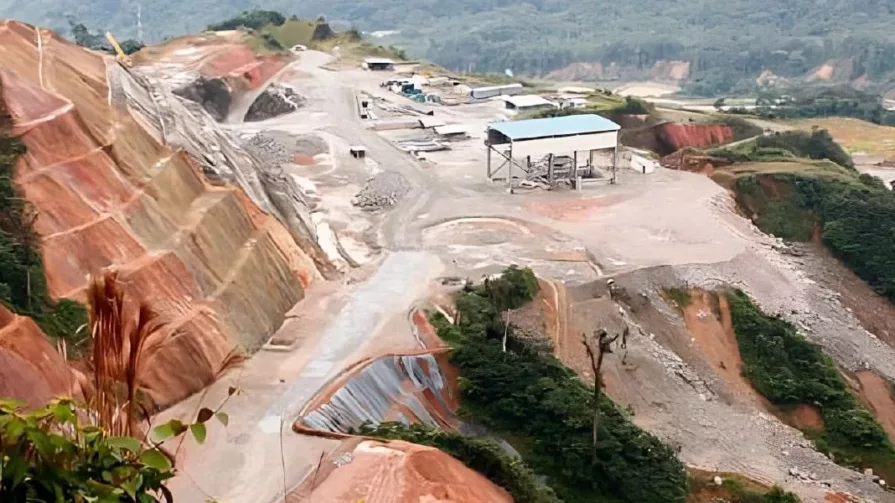 El yacimiento polimetálico de la mina Curipamba-El Domo tiene un aproximado de 10 millones de toneladas de mineral.