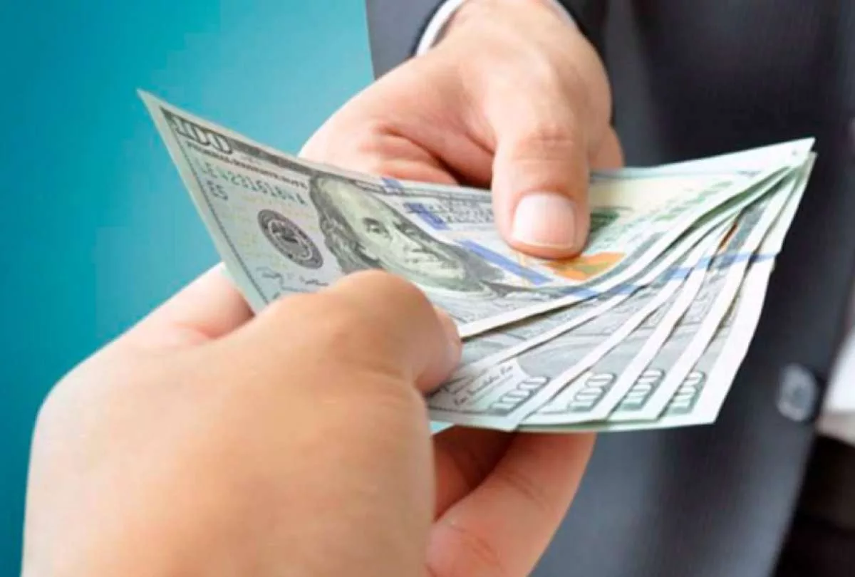 La Cámara de Comercio de Quito (CCQ) asegura que el incremento del salario es superior a $25.