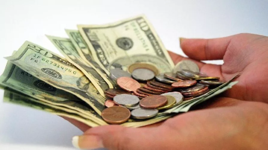 Se trata de un incremento de $25 frente al valor que rige actualmente, que es de $425. Para 2022, el Ejecutivo también tuvo a cargo determinar el salario y lo elevó en $25.