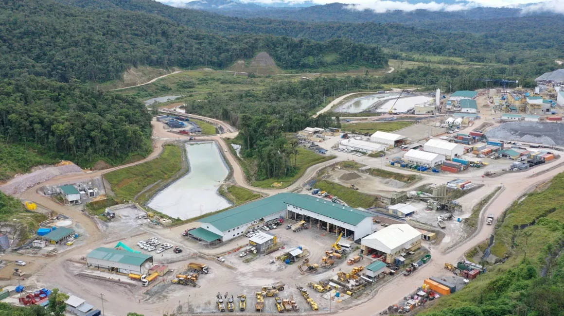 La alta recaudación de este impuesto en dos cantones de la Amazonía se explica por la operación de dos mineras internacionales en la zona.