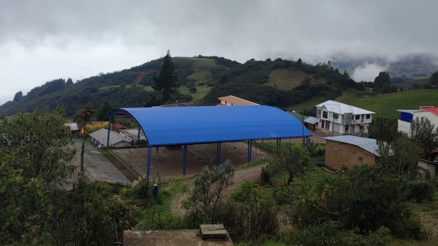 El cantón alcanzará una cobertura del 85% en agua potable luego de la construcción del sistema para las comunidades Santa Marianita, La Dolorosa y Minas Chuqui Alto.