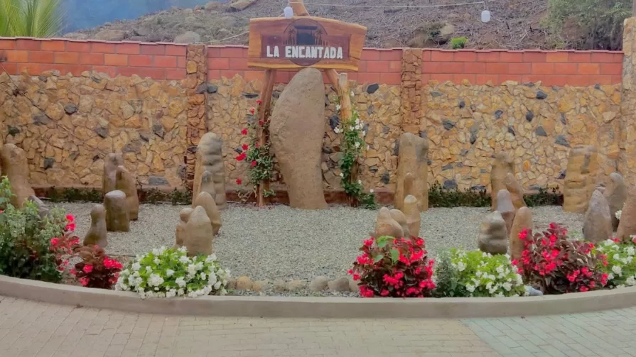 El proyecto turístico “La Encantada”, ubicado en el cantón Pindal de la provincia de Loja.