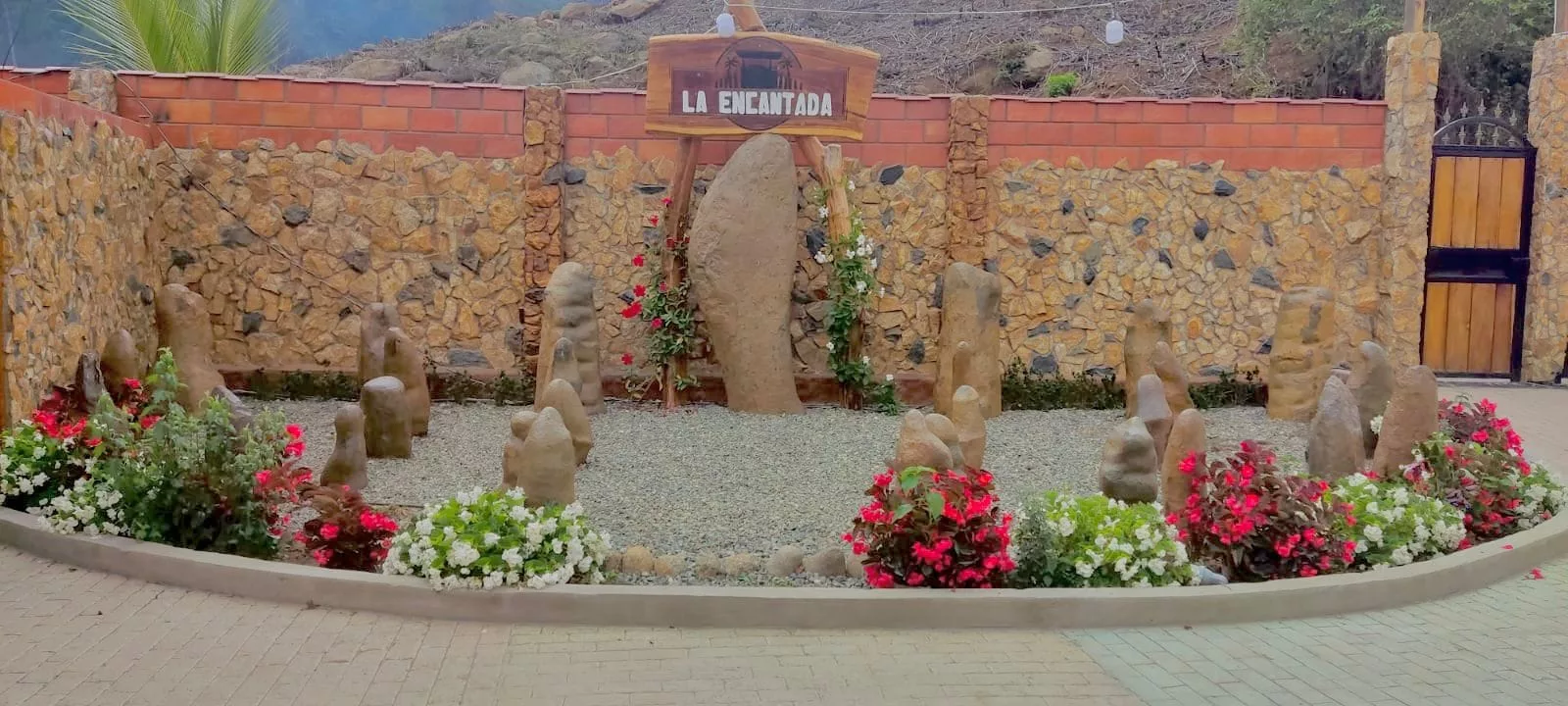 El proyecto turístico “La Encantada”, ubicado en el cantón Pindal de la provincia de Loja.