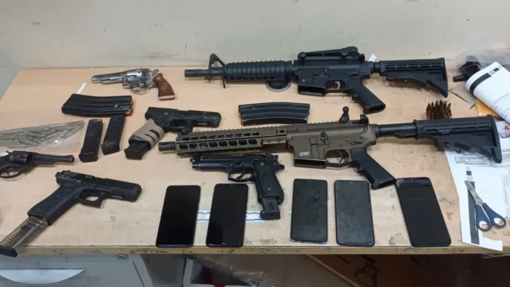 Ecuador un arma con las características permitidas puede costar entre $1.500 a $4.000.