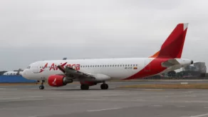 La empresa indicó que los pasajeros afectados han sido contactados para conocer las alternativas que tienen para realizar su vuelo vía Quito o Bogotá. Todos los pasajeros tienen un plan de protección.