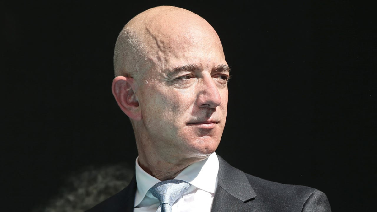 Jeff Bezos tiene una fortuna aproximada de 124 mmdd