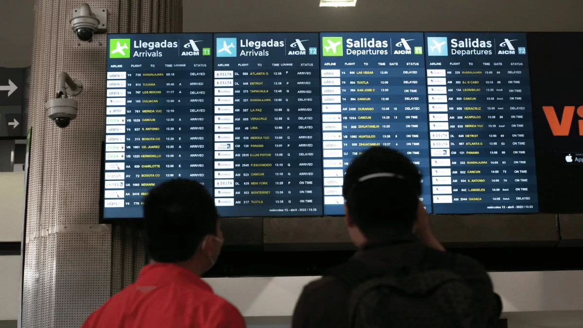 El Aeropuerto de Culiacán permanecerá cerrado hasta las 10 p.m. de hoy.